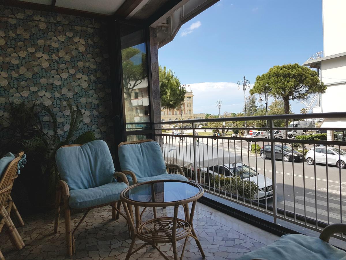 Hotel Residence Adriana Cesenatico Exterior photo